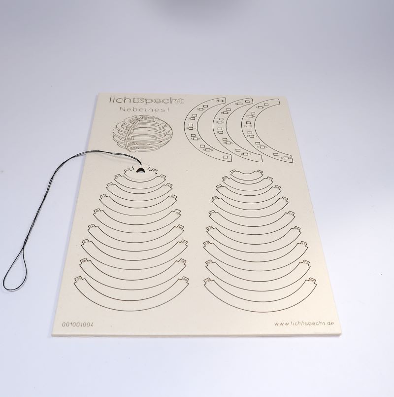 Übersicht des Bastelsets auf Pappe Bild 2